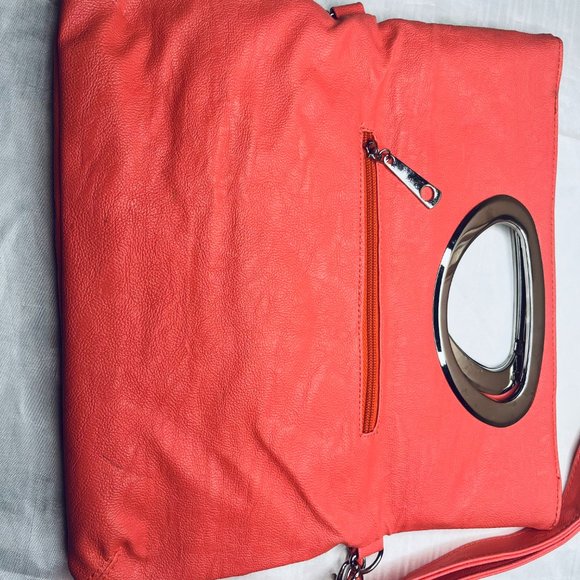 Pink Leather Modern Crossbody bag with Rose - Picture 5 of 14